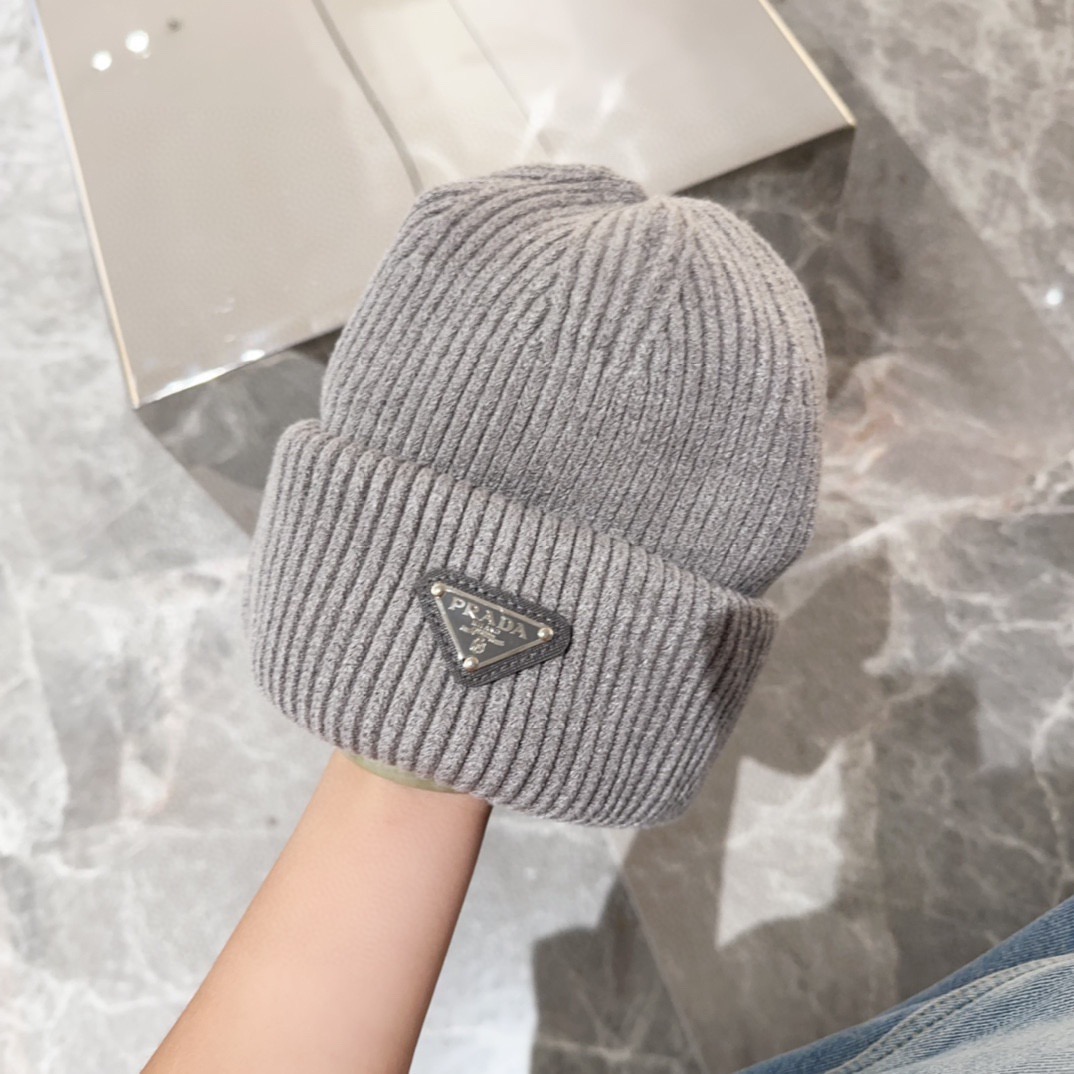 PRADA 프라다 화이트 양모 니트 비니 9