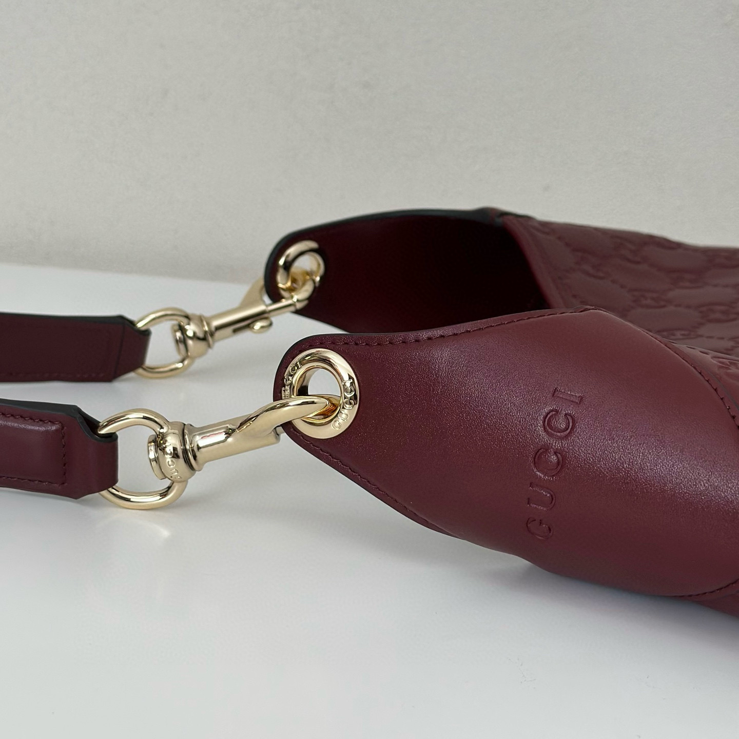 Gucci 구찌 Body 더블 락 라지 숄더백 블랙 GG 엠보스드 레더 18