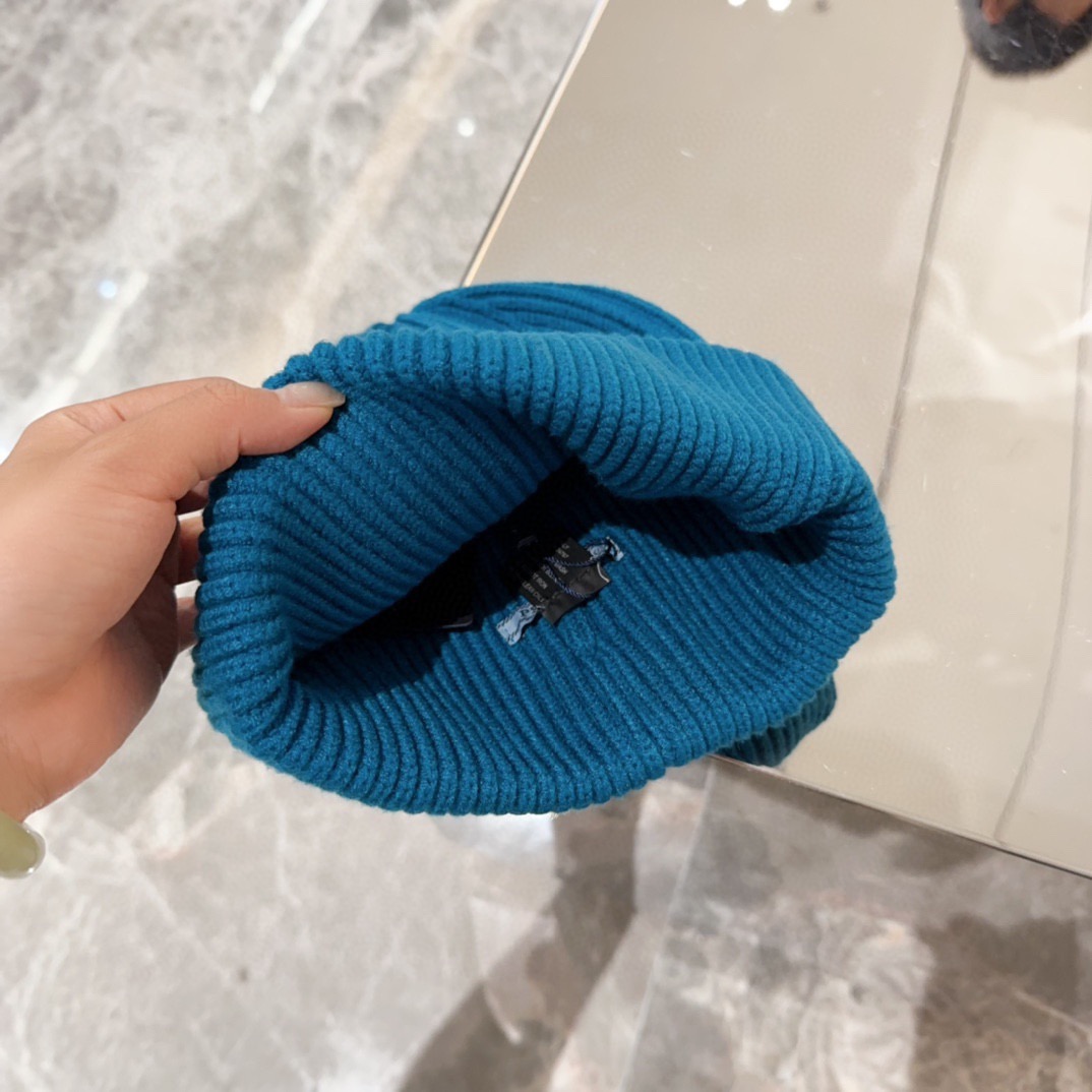 PRADA 프라다 화이트 양모 니트 비니 4