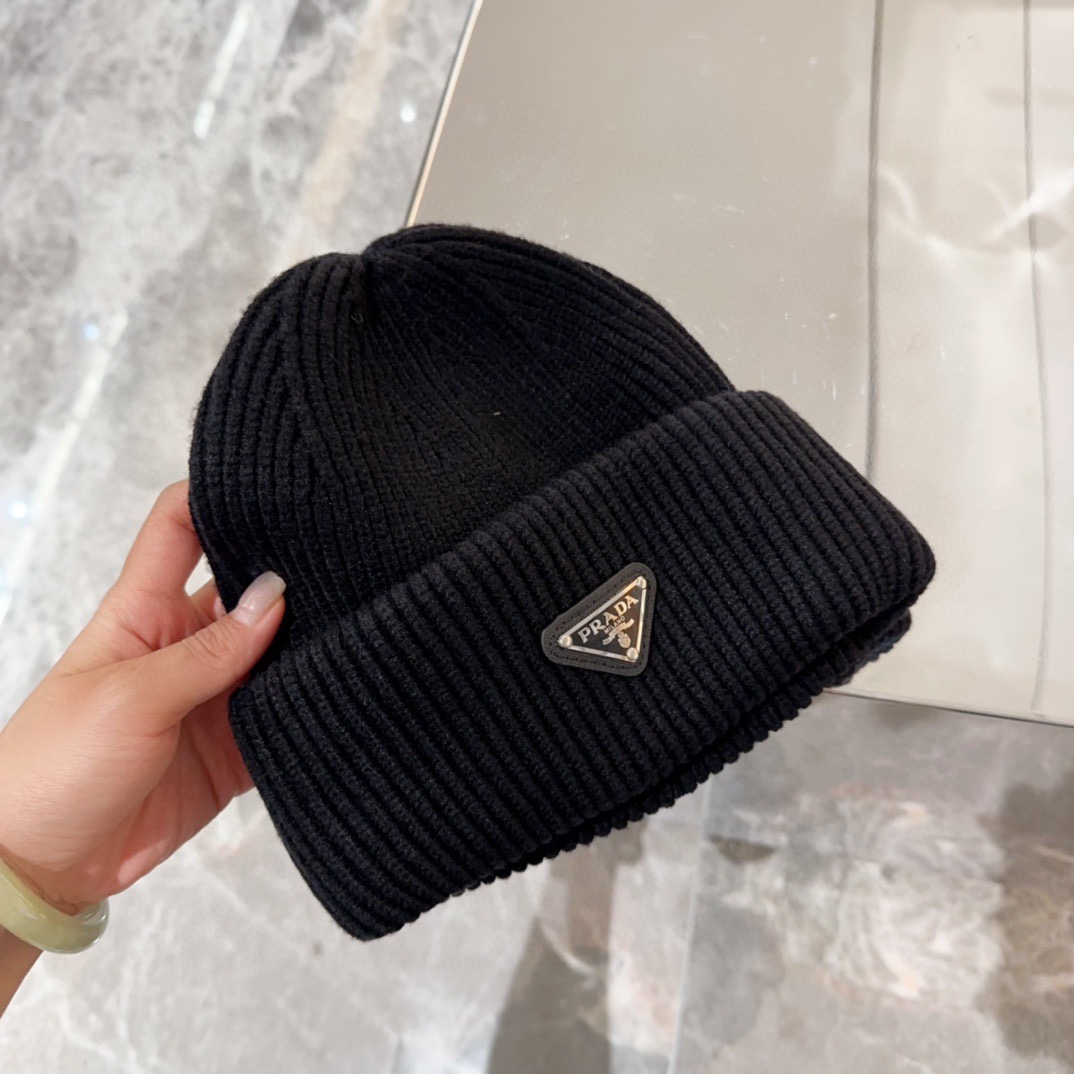 PRADA 프라다 화이트 양모 니트 비니 4