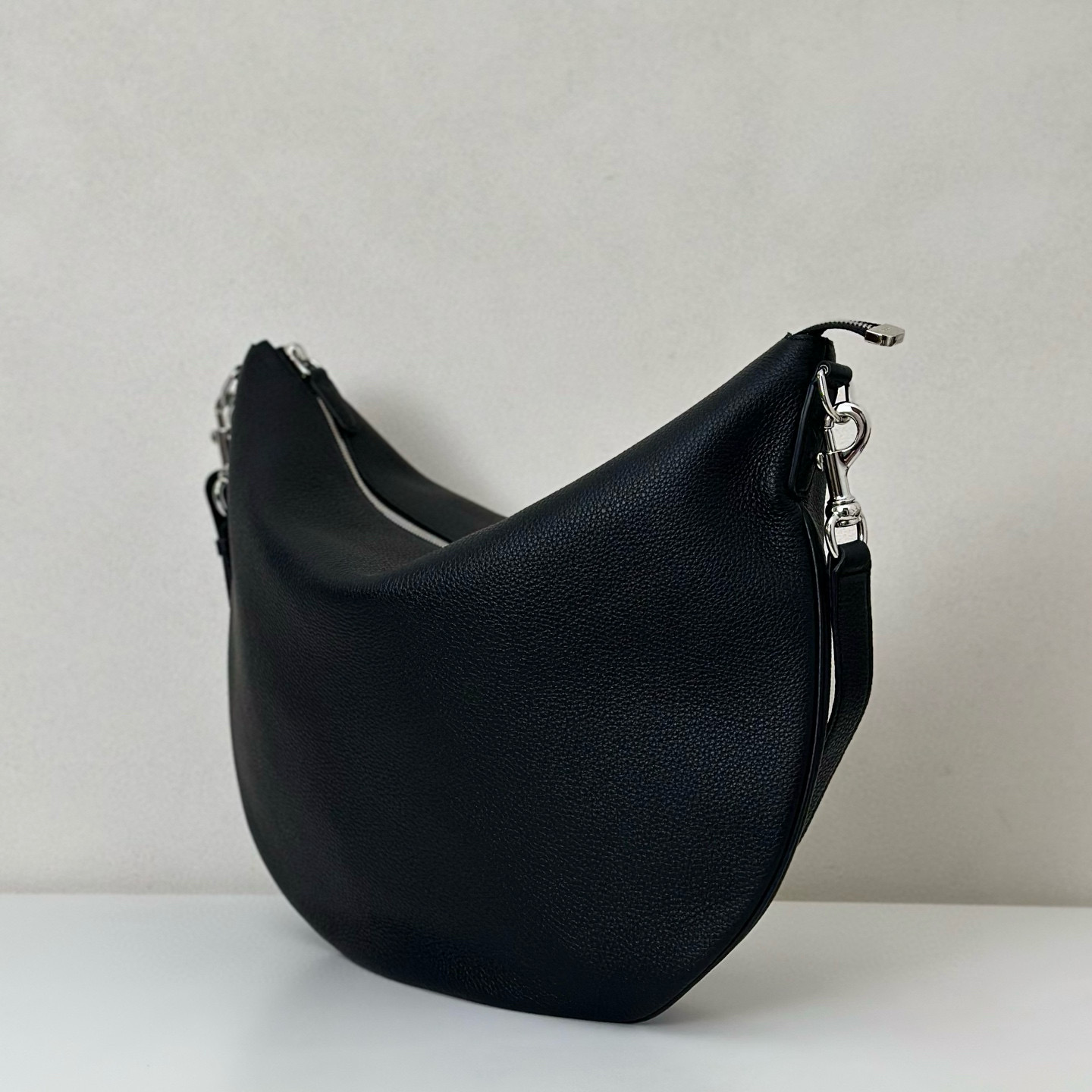 Gucci 구찌 G Body GG 그레인 레더 숄더백 2