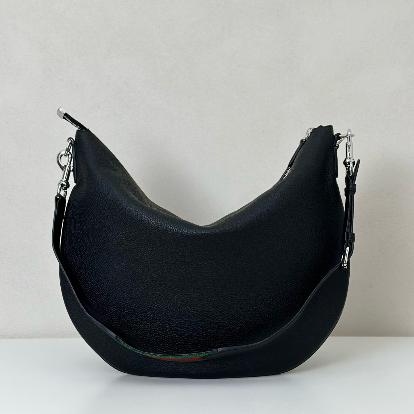 Gucci 구찌 G Body GG 그레인 레더 숄더백 3