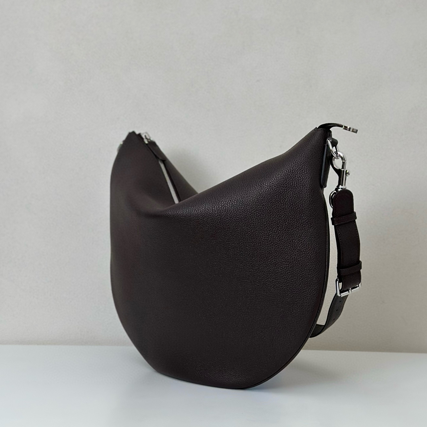 Gucci 구찌 G Body GG 그레인 레더 숄더백 12