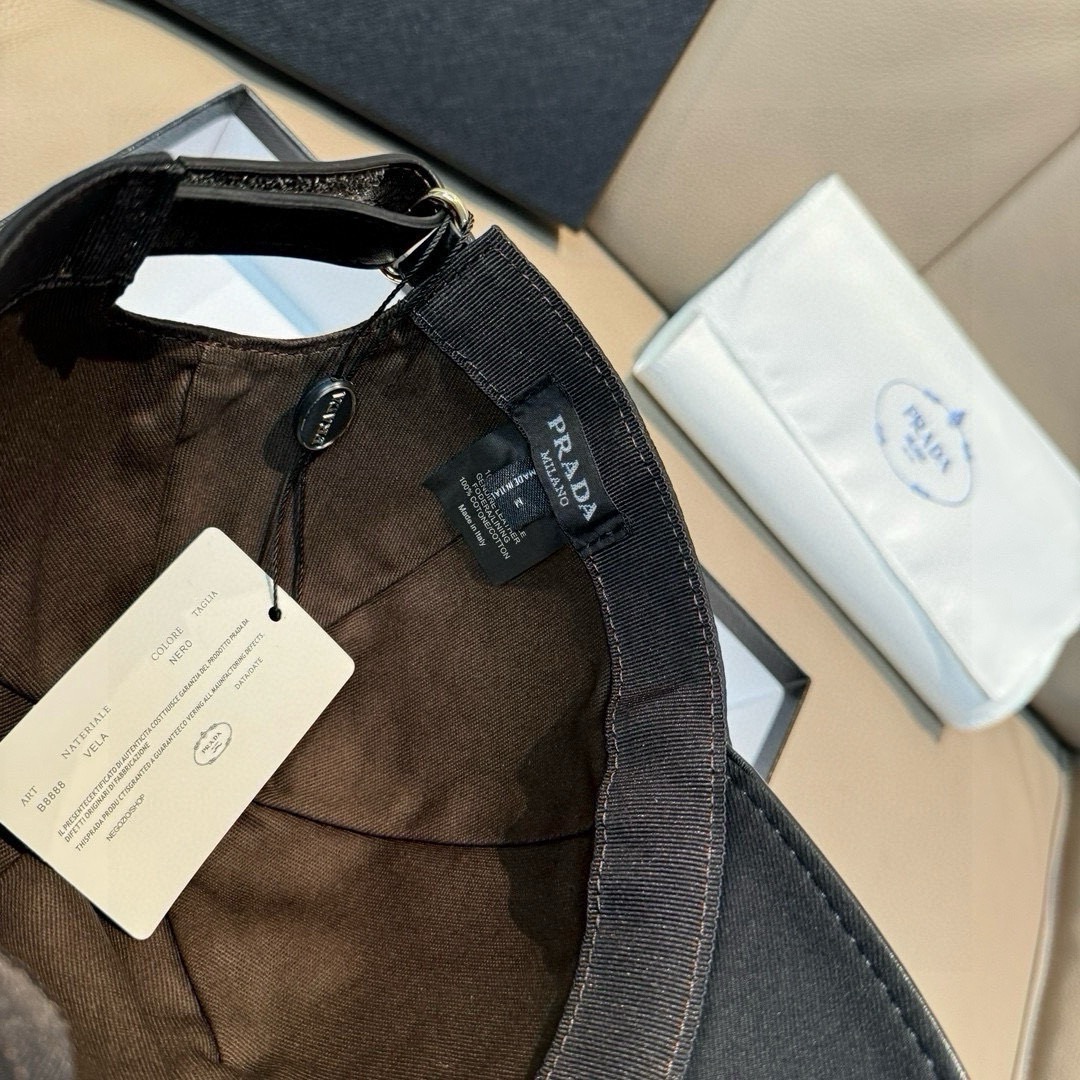 Prada 프라다 로고 자수 베이스볼 캡 8