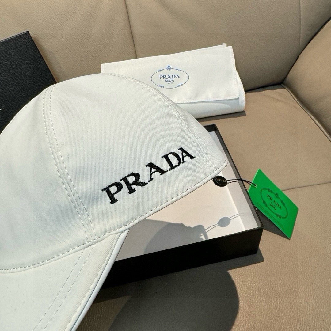 Prada 프라다 로고 자수 베이스볼 캡 2