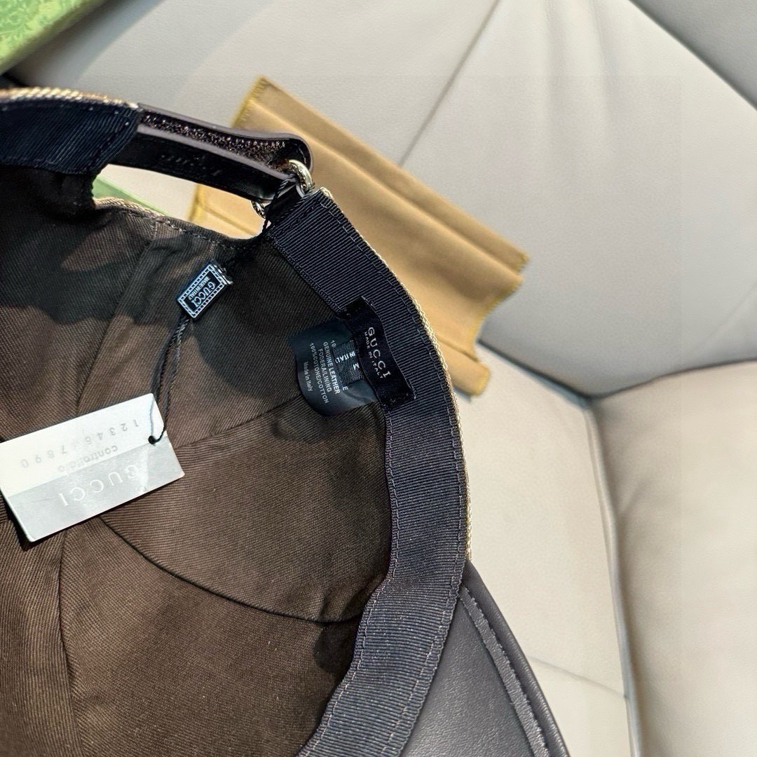 Gucci 구찌 GG 로고 가죽 배색 볼캡 7