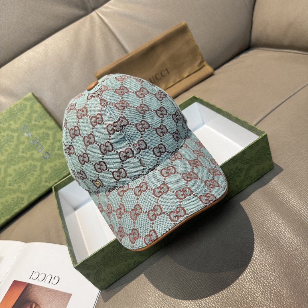 Gucci 구찌 GG 로고 라이트 블루 볼캡 1