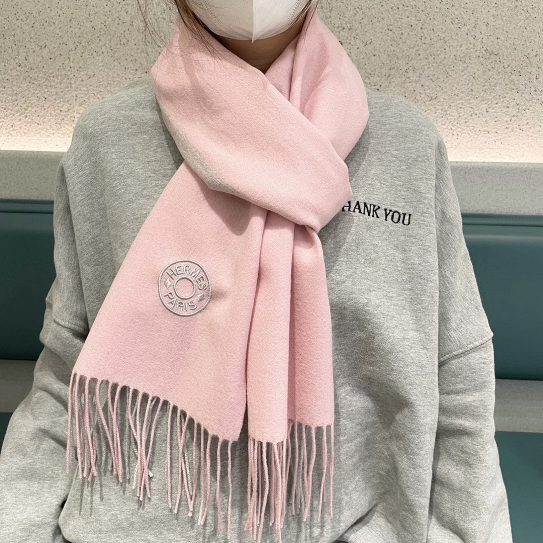 Hermes 에르메스 2025 남녀공용 로고 울 머플러 1