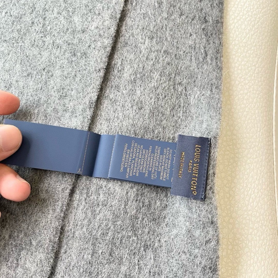 Louis Vuitton 루이비통 그레이 로고 프린지 머플러 8