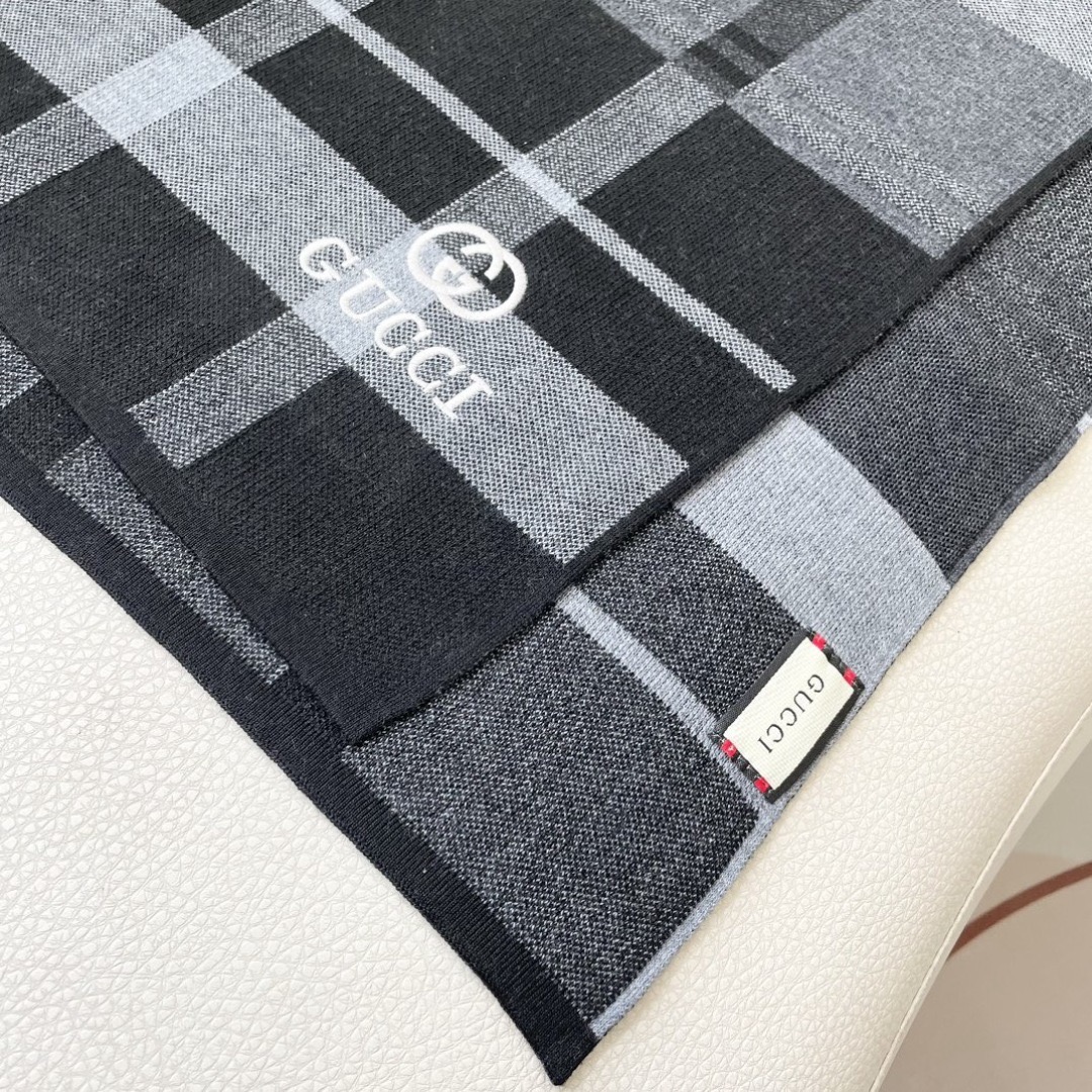 GUCCI 구찌 체크 울 머플러 9
