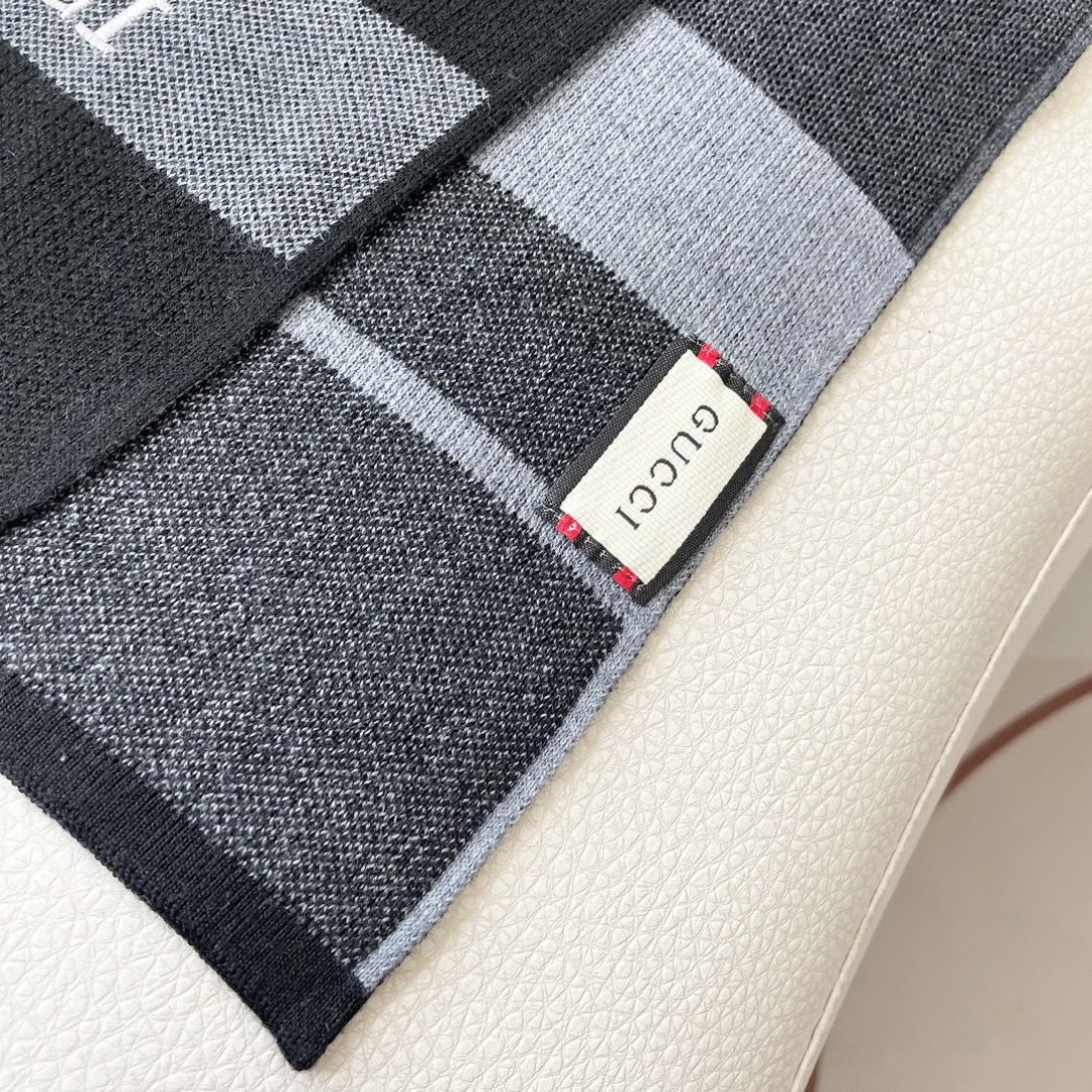 GUCCI 구찌 체크 울 머플러 10
