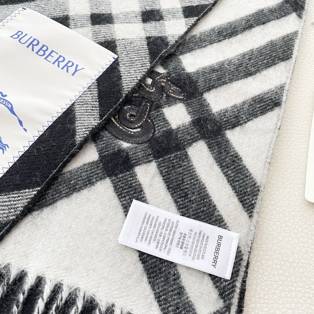 Burberry 버버리 체크 스네이크 로고 울 머플러 8