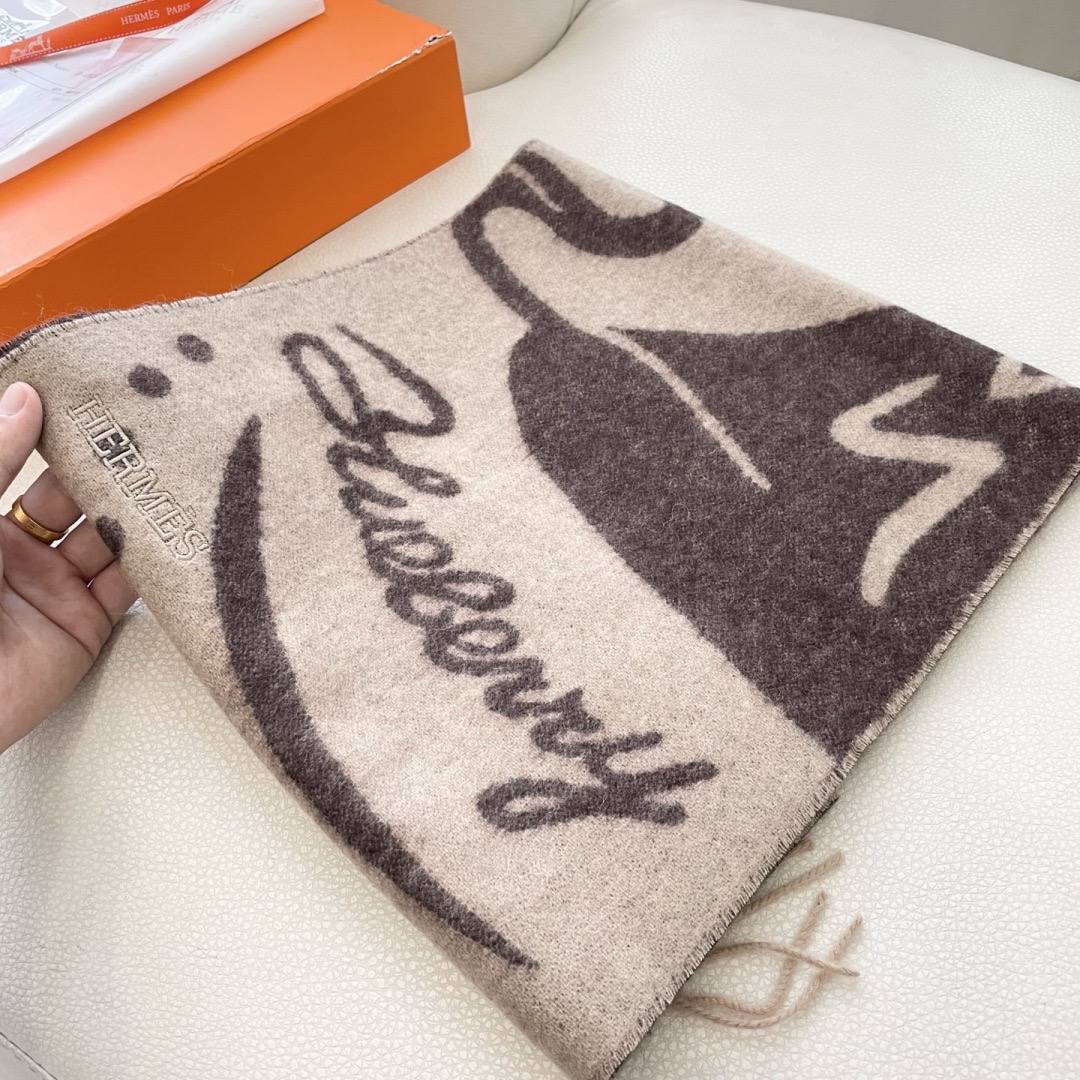 HERMES 에르메스 남녀 공용 양모 머플러 [품절] 6