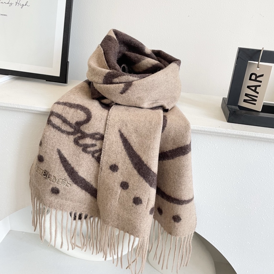 HERMES 에르메스 남녀 공용 양모 머플러 [품절] 9