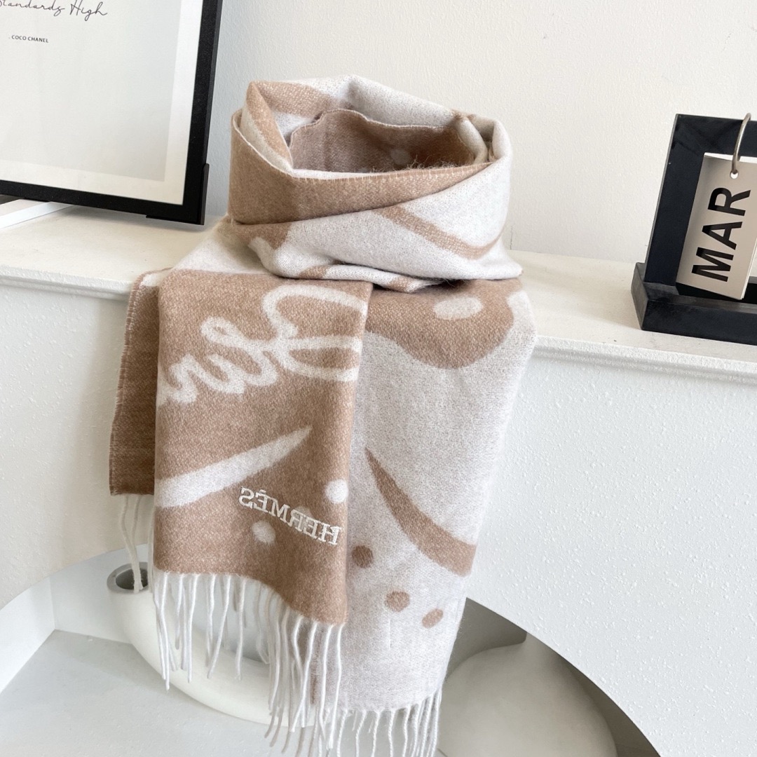 HERMES 에르메스 남녀 공용 양모 머플러 [품절] 9