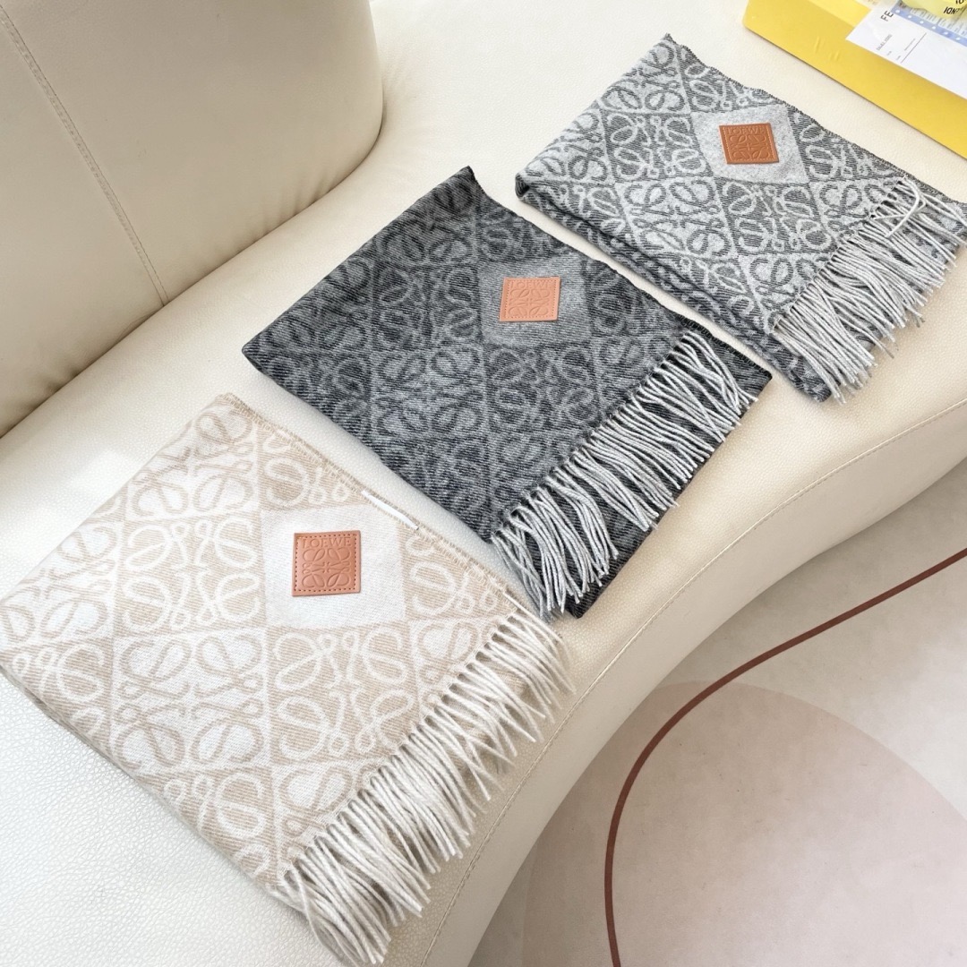 Loewe 로에베 아나그램 울 머플러 롱 스카프 1