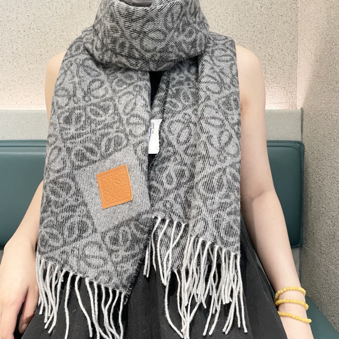 Loewe 로에베 아나그램 울 머플러 롱 스카프 2
