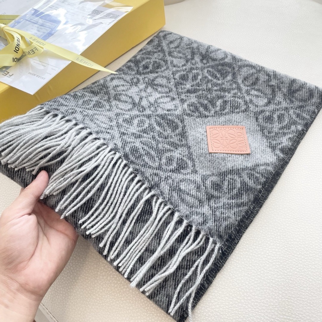 Loewe 로에베 아나그램 울 머플러 롱 스카프 5