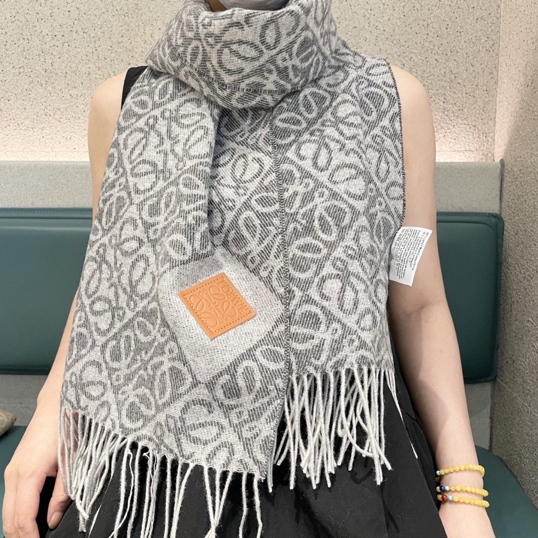Loewe 로에베 아나그램 울 머플러 롱 스카프 1