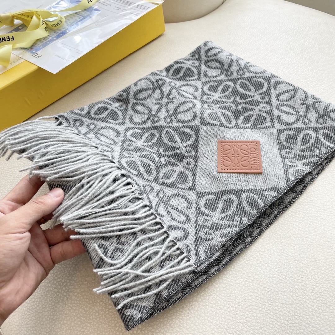 Loewe 로에베 아나그램 울 머플러 롱 스카프 4