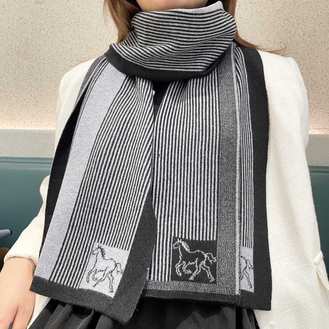 Hermes 에르메스 말 패턴 스트라이프 울 머플러 1