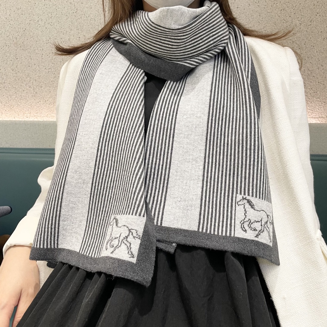 Hermes 에르메스 말 패턴 스트라이프 울 머플러 1