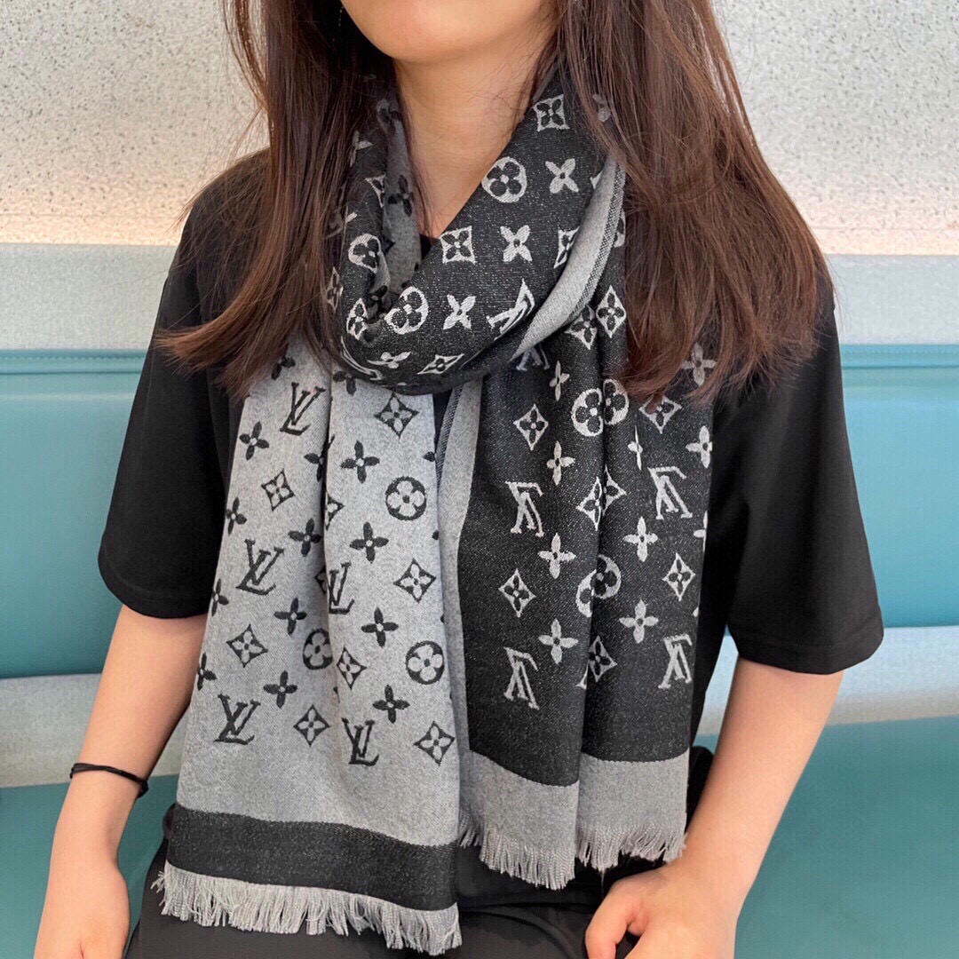 Louis Vuitton 루이비통 모노그램 양면 울 실크 머플러 1