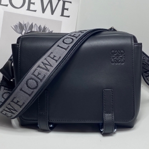 Loewe 로에베 2023 XS 밀리터리 메신저백 23CM