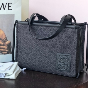 Loewe 로에베 2023 쿠션 토트백 35CM