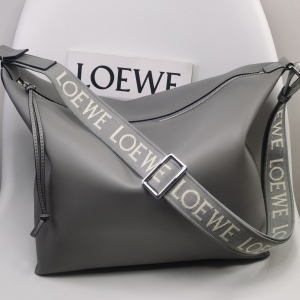 Loewe 로에베 2023 큐비 아나그램 숄더백 44CM