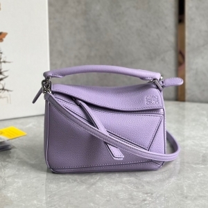 Loewe 로에베 2023 퍼즐백 18CM