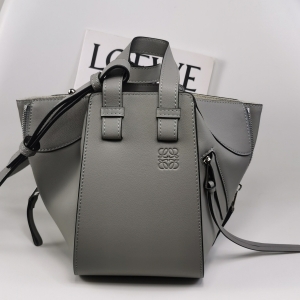 Loewe 로에베 2023 해먹 컴팩트백 20cm