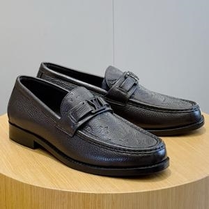 Louis Vuitton 루이비통 2025 Major 로퍼 ? Glazed Calfskin / Monogram Buckle (3색) (6월)