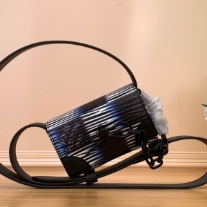 Louis Vuitton 루이비통 2023 마이크로 스티머 13CM