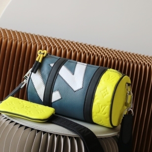 Louis Vuitton 루이비통 2023 모노그램 폴로숑 M59927 22CM