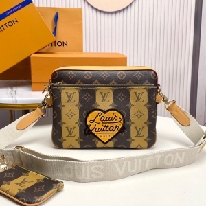 Louis Vuitton 루이비통 2023 모노그램 트리오 메신저백 25CM