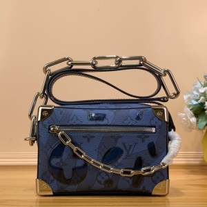 Louis Vuitton 루이비통 2023 미니 소프트 트렁크 M22588 18.5CM