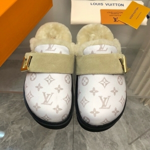 Louis Vuitton 루이비통 2024 LADY 블로퍼 (12월)