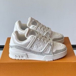 Louis Vuitton 루이비통 2025 MEN'S 스니커즈 (2색) (6월)