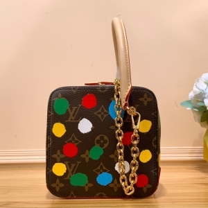 Louis Vuitton 루이비통 2023 스퀘어백 M46450 16CM