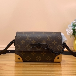 Louis Vuitton 루이비통 2023 스티머 웨어러블 월릿 M82534 18CM