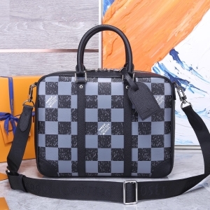 Louis Vuitton 루이비통 2023 시리우스 브리프케이스 35CM