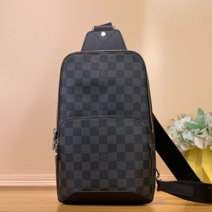 Louis Vuitton 루이비통 2024 에비뉴 슬링백 31CM