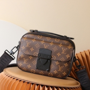 Louis Vuitton 루이비통 2023 에스 락 메신저백 22CM