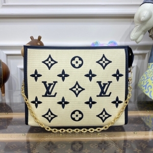 Louis Vuitton 루이비통 2023 온 체인 파우치 25CM