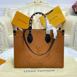 Louis Vuitton 루이비통 2023 온더고 MM 35CM