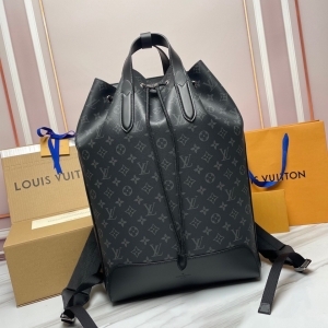 Louis Vuitton 루이비통 2023 익스플로러 백팩 M40527 44CM