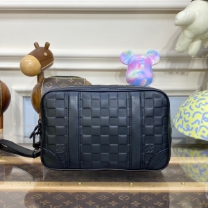 Louis Vuitton 루이비통 2023 카사이 클러치백 25cm