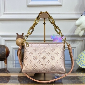 Louis Vuitton 루이비통 2023 쿠상 BB M57993 20CM