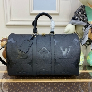 Louis Vuitton 루이비통 2024 키폴 반둘리에 45CM